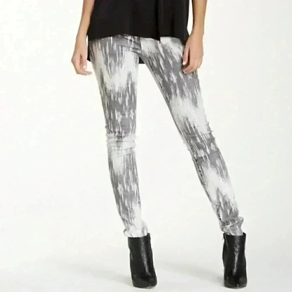 Vince Dylan Beat Down White Gray Coated Denim Skinny Jeans Stretch 24 - Picture 1 of 15